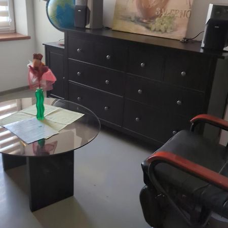 Bydleni V Centru Ov Blizko Stodolni, Bez Vytahu Apartment ออสตราวา ภายนอก รูปภาพ