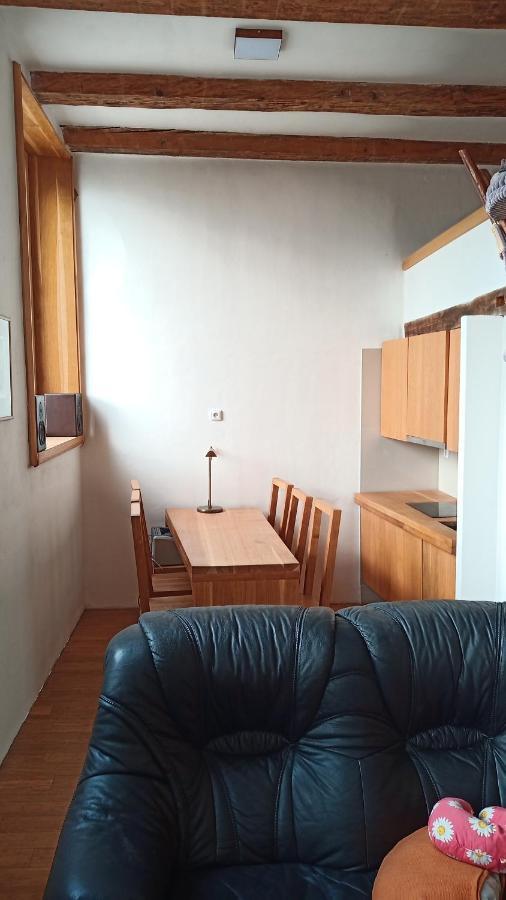 Bydleni V Centru Ov Blizko Stodolni, Bez Vytahu Apartment ออสตราวา ภายนอก รูปภาพ