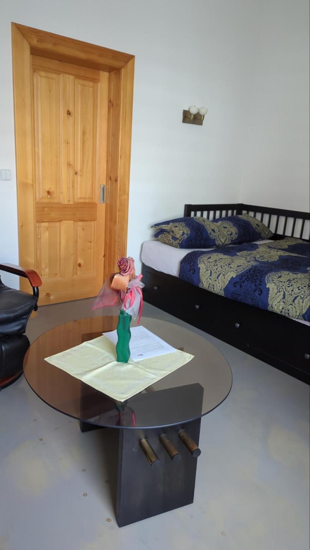 Bydleni V Centru Ov Blizko Stodolni, Bez Vytahu Apartment ออสตราวา ภายนอก รูปภาพ